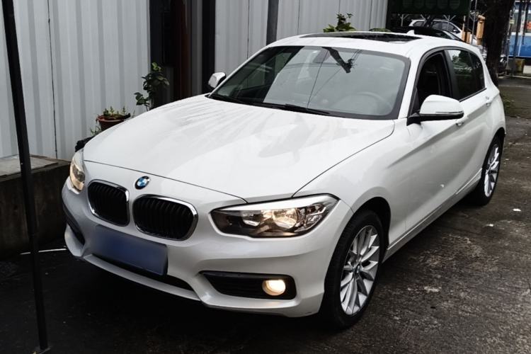 Used BMW 1 Series 2016 120i Leading Model Guazi used car, China used car export, Used car for sale, Used cars, Cheapest cars for sale