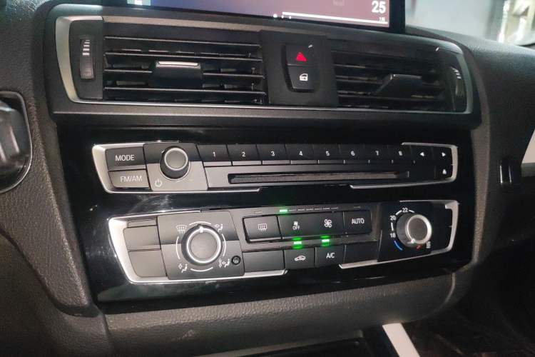 Used BMW 1 Series 2016 118i Urban Design Package Audio And AC Panel