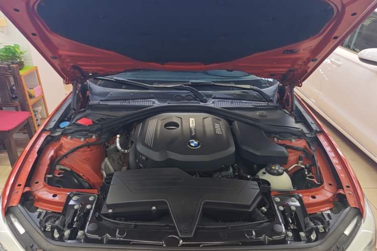 Used BMW 1 Series 2016 118i Leading Model Engine Bay
