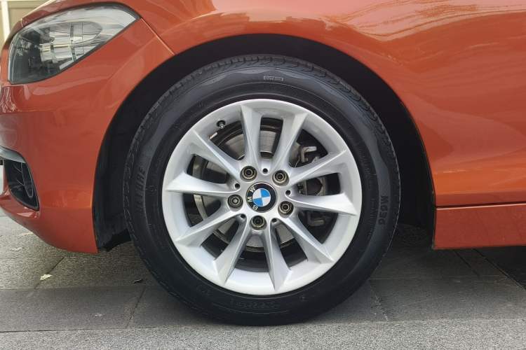 Used BMW 1 Series 2016 118i Urban Design Package Exterior 7