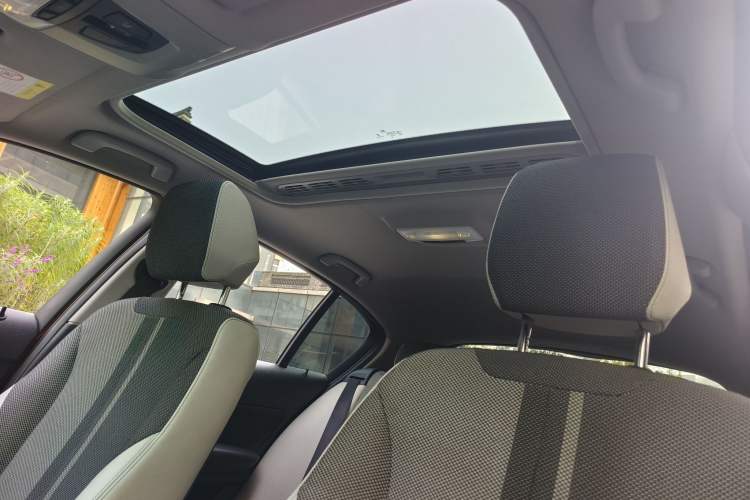 Used BMW 1 Series 2016 118i Urban Design Package Headliner