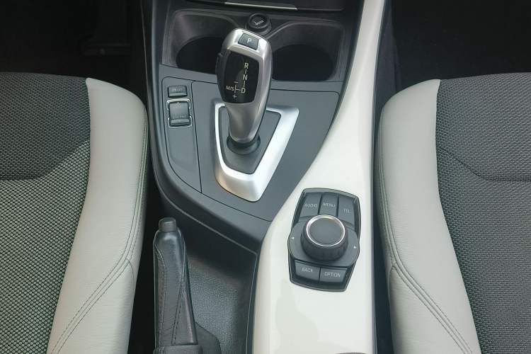 Used BMW 1 Series 2016 118i Urban Design Package Interior 11