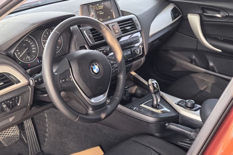 Used BMW 1 Series 2016 118i Leading Model Interior 3