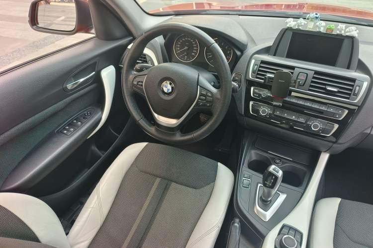Used BMW 1 Series 2016 118i Urban Design Package Interior 7