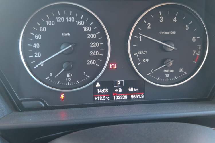 Used BMW 1 Series 2016 118i Leading Model Odometer Close Up