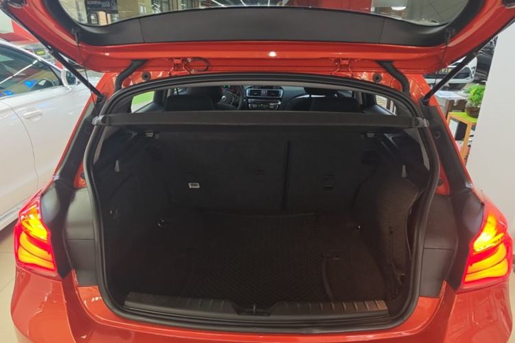 Used BMW 1 Series 2016 118i Leading Model Trunk