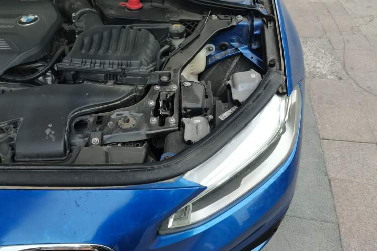Used BMW 1 Series 2017 118i Sport Edition Engine Bay Left