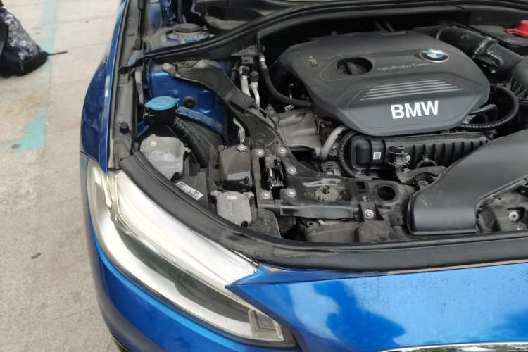 Used BMW 1 Series 2017 118i Sport Edition Engine Bay Right