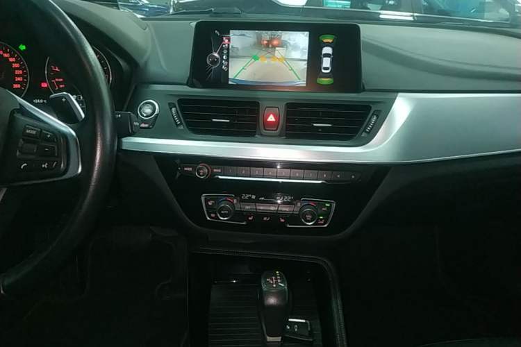 Used BMW 1 Series 2017 125i Sport Model Audio And AC Panel