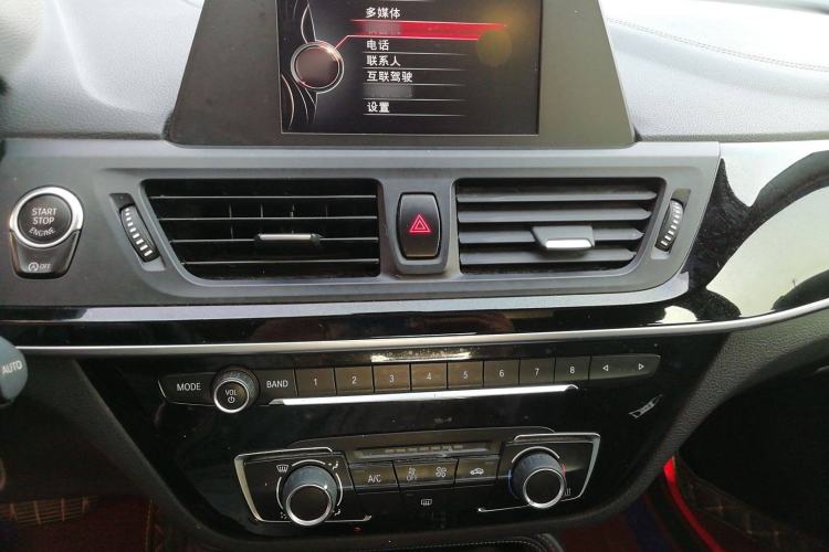 Used BMW 1 Series 2017 118i Sport Edition Audio And AC Panel