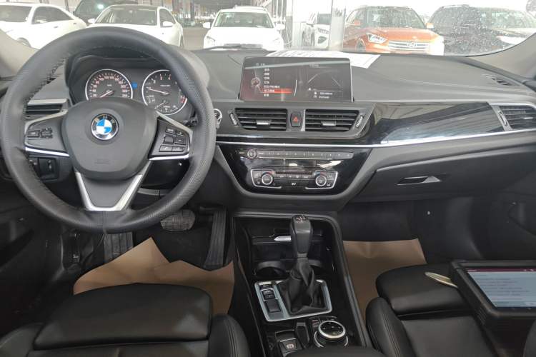 Used BMW 1 Series 2017 118i Design Package Model Audio And AC Panel