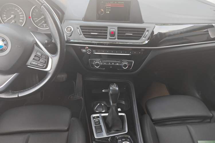 Used BMW 1 Series 2017 118i Sport Edition Audio And AC Panel