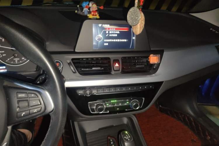 Used BMW 1 Series 2017 118i Fashion Model Audio And AC Panel