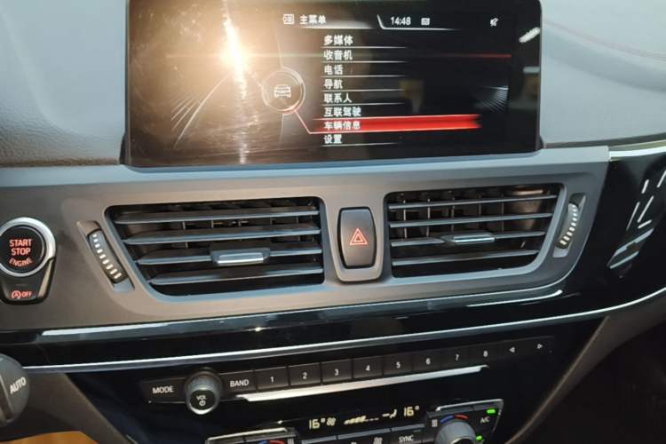 Used BMW 1 Series 2017 125i Sport Model Audio And AC Panel