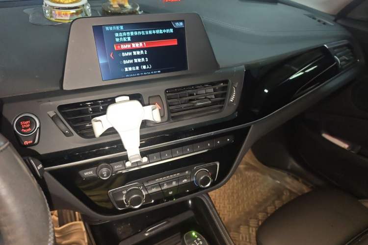 Used BMW 1 Series 2017 118i Sport Edition Audio And AC Panel