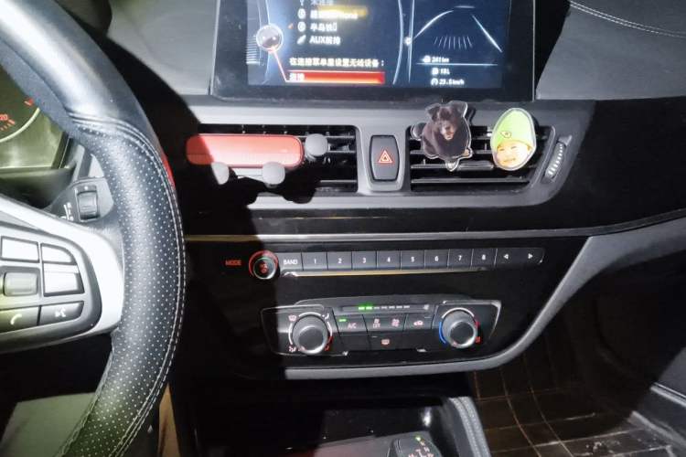 Used BMW 1 Series 2017 118i Sport Edition Audio And AC Panel
