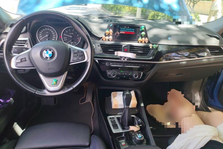 Used BMW 1 Series 2017 118i Sport Edition Center Console
