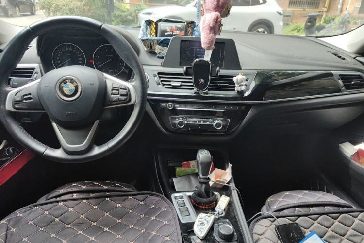 Used BMW 1 Series 2017 118i Design Package Model Center Console
