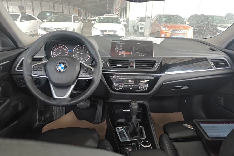 Used BMW 1 Series 2017 118i Design Package Model Center Console
