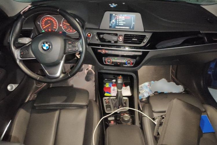Used BMW 1 Series 2017 118i Sport Edition Center Console