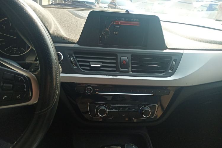 Used BMW 1 Series 2017 118i Fashion Model Center Console