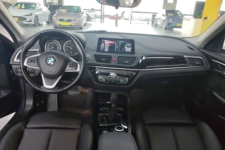 Used BMW 1 Series 2017 118i Design Package Model Center Console