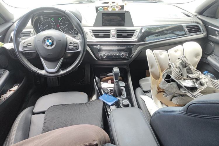 Used BMW 1 Series 2017 118i Sport Edition Center Console