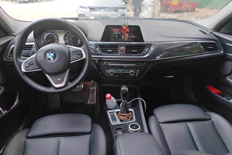 Used BMW 1 Series 2017 118i Sport Edition Center Console