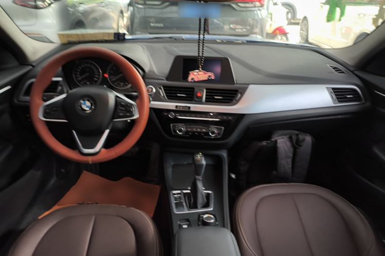 Used BMW 1 Series 2017 118i Fashion Model Center Console