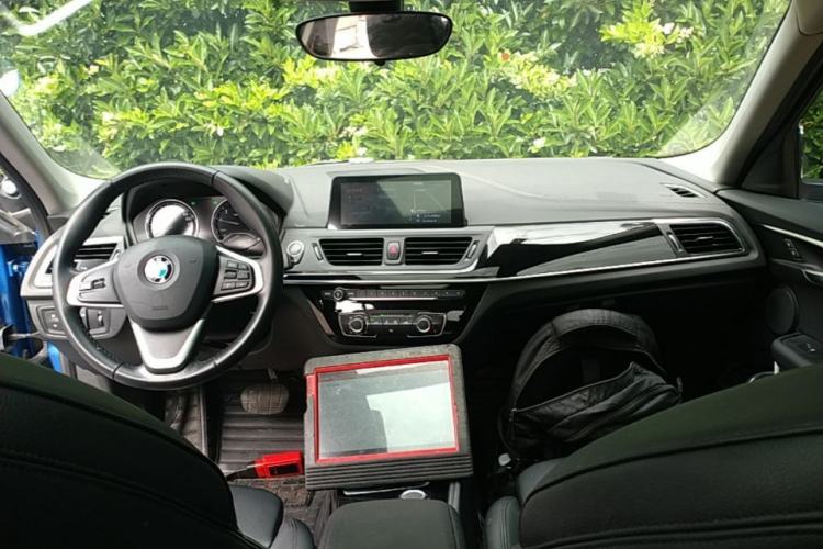 Used BMW 1 Series 2017 118i Sport Edition Center Console