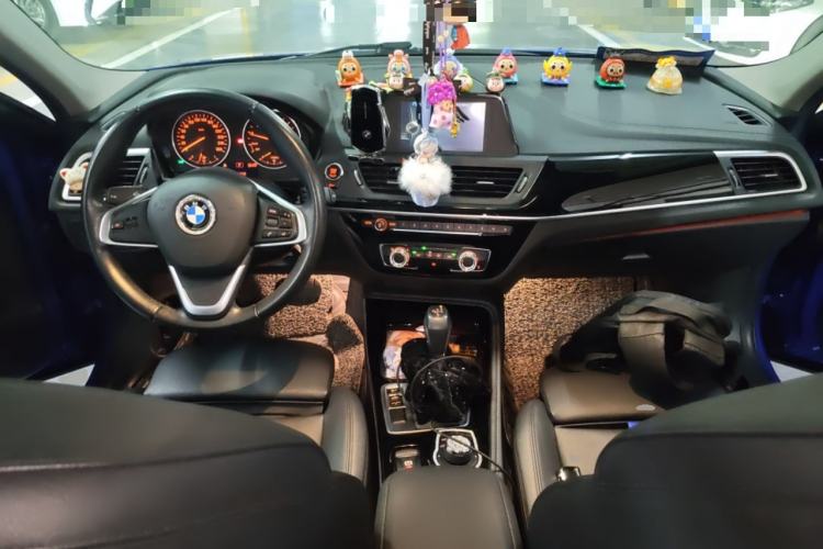 Used BMW 1 Series 2017 118i Sport Edition Center Console