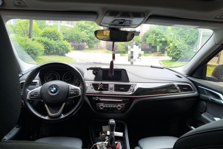 Used BMW 1 Series 2017 118i Sport Edition Center Console