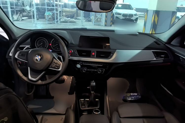 Used BMW 1 Series 2017 120i Design Package Model Center Console