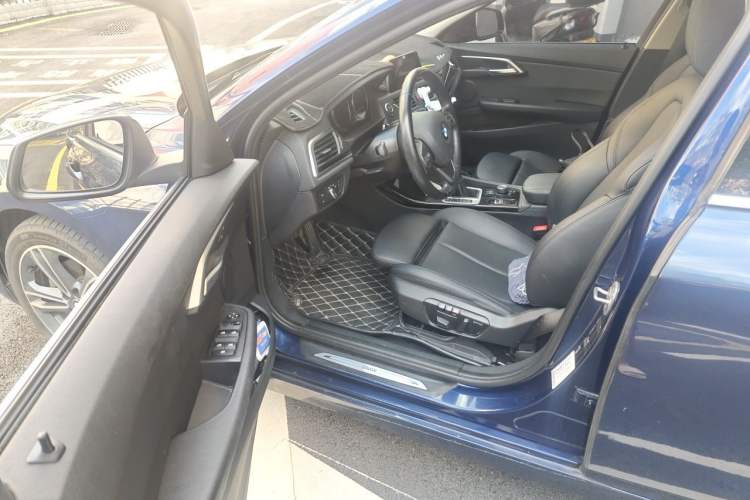 Used BMW 1 Series 2017 118i Sport Edition Driver Seat