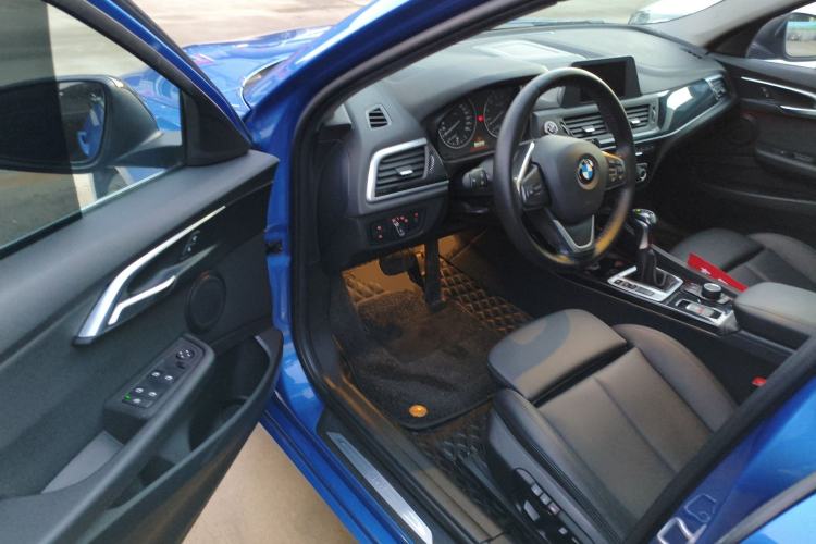 Used BMW 1 Series 2017 118i Sport Edition Driver Seat