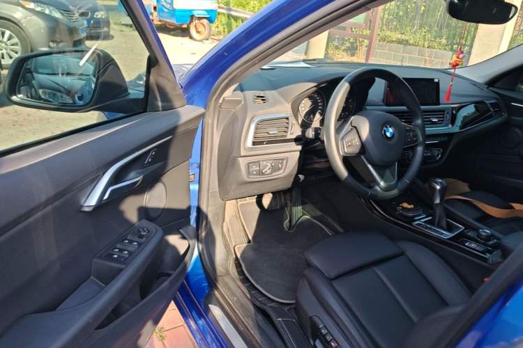 Used BMW 1 Series 2017 118i Sport Edition Driver Seat