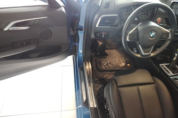 Used BMW 1 Series 2017 118i Sport Edition Driver Seat