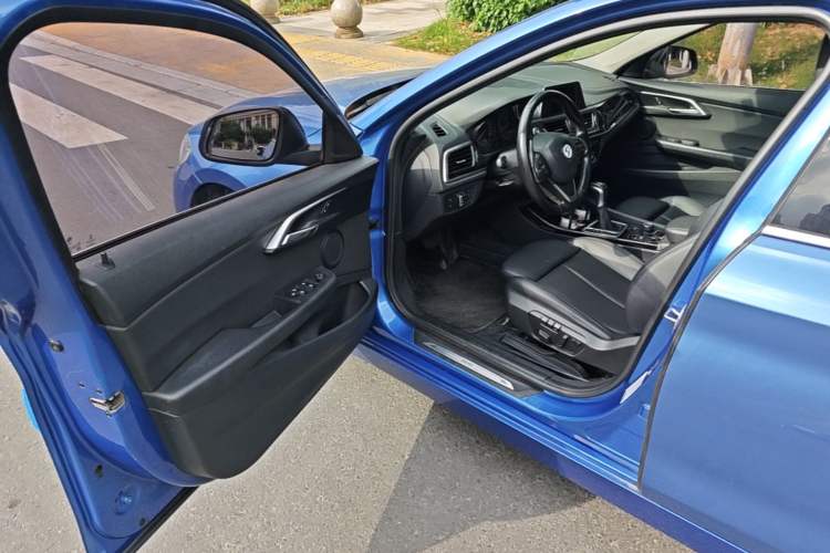 Used BMW 1 Series 2017 118i Sport Edition Driver Seat