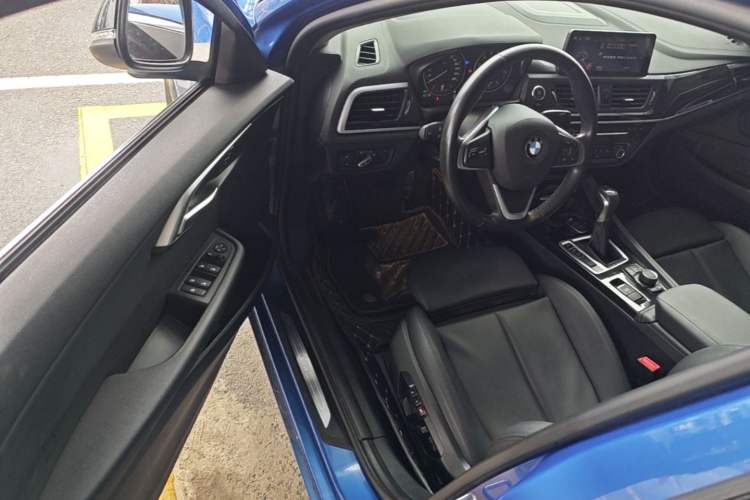 Used BMW 1 Series 2017 118i Sport Edition Driver Seat