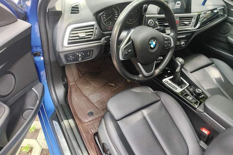 Used BMW 1 Series 2017 118i Sport Edition Driver Seat