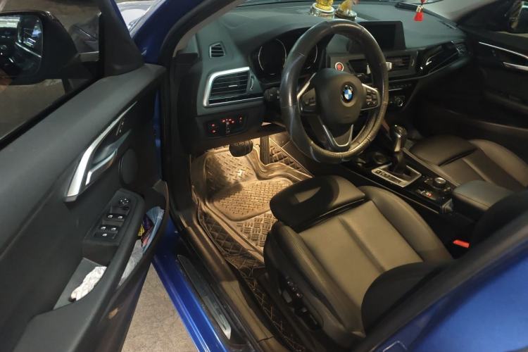 Used BMW 1 Series 2017 118i Sport Edition Driver Seat