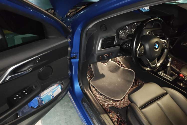 Used BMW 1 Series 2017 118i Sport Edition Driver Seat
