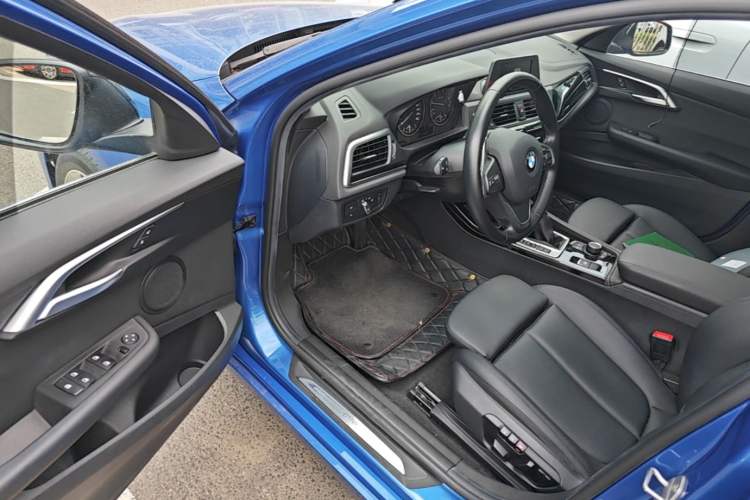 Used BMW 1 Series 2017 118i Sport Edition Driver Seat