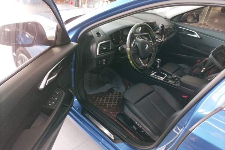 Used BMW 1 Series 2017 118i Sport Edition Driver Seat