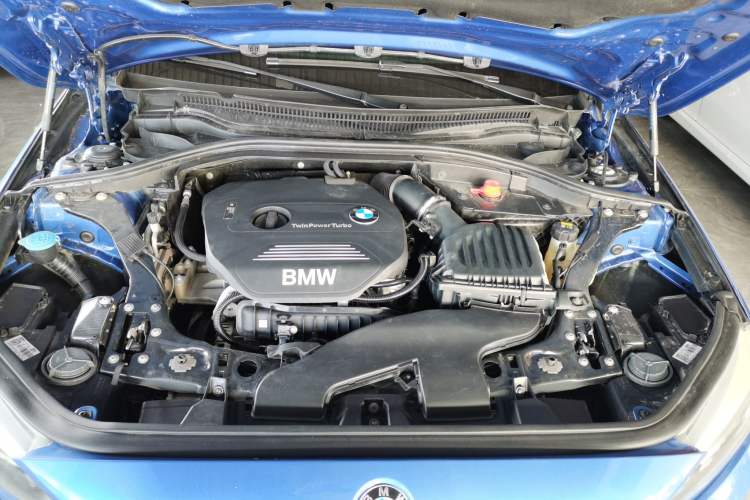 Used BMW 1 Series 2017 118i Fashion Model Engine Bay