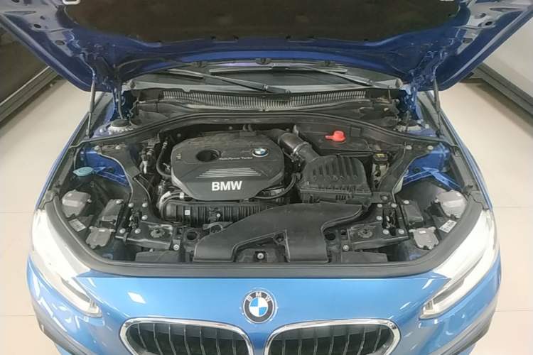 Used BMW 1 Series 2017 125i Sport Model Engine Bay