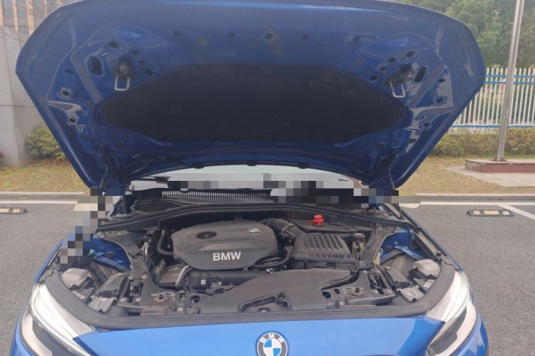 Used BMW 1 Series 2017 118i Design Package Model Engine Bay