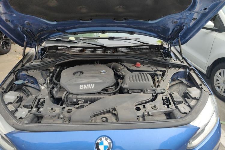 Used BMW 1 Series 2017 118i Design Package Model Engine Bay