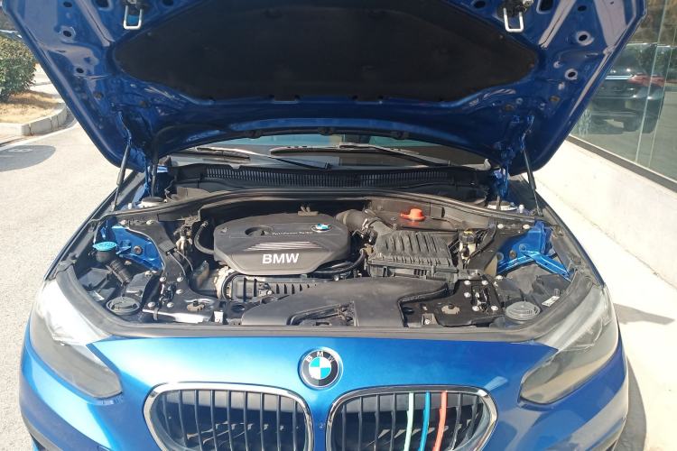 Used BMW 1 Series 2017 118i Fashion Model Engine Bay