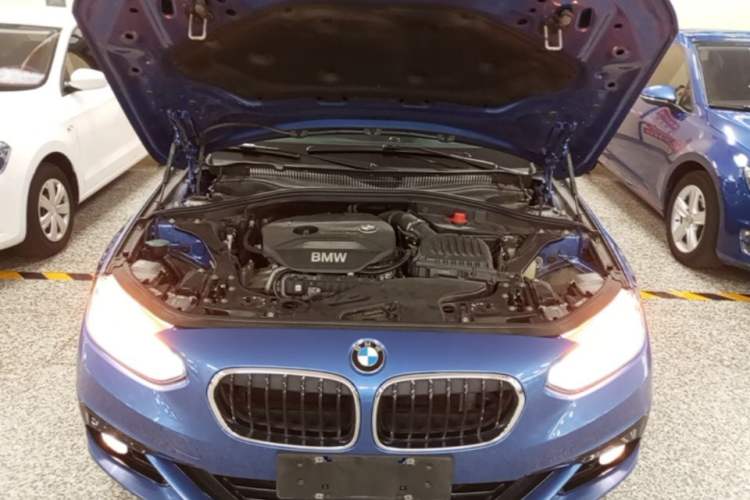 Used BMW 1 Series 2017 118i Sport Edition Engine Bay